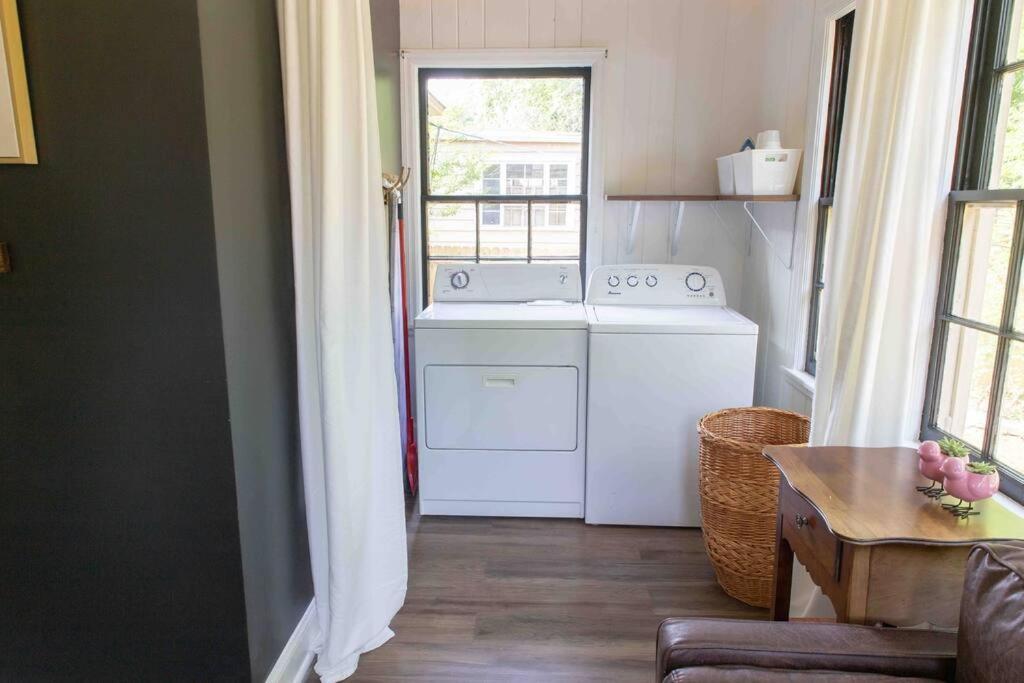 J Birds' Cottage Midtown Мемфис Экстерьер фото